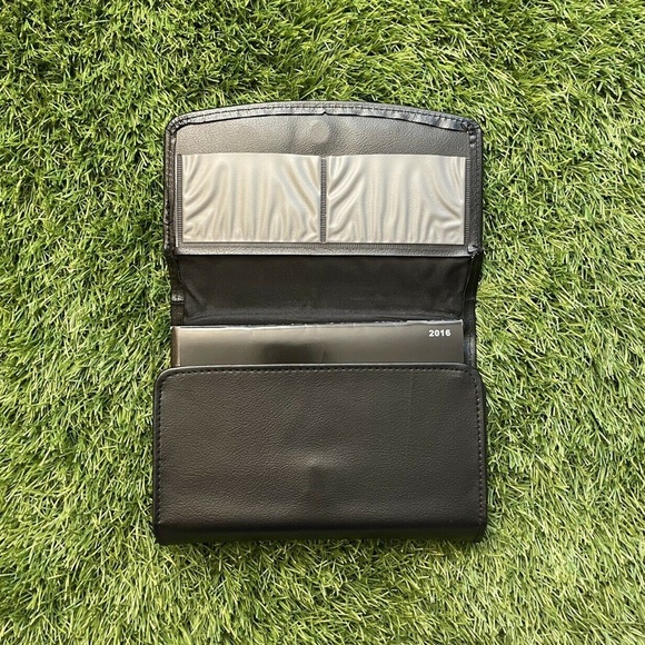 2016 Cadillac CTS CTS-V Sedan Owners Manual (2.0T 3.6T 6.2T Vsport, V, Premium) - Picture 10 of 10